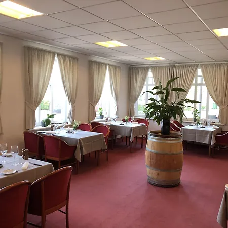 Klover Es Hotel