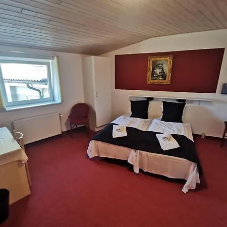 Hotell Klover Es Hellevad
