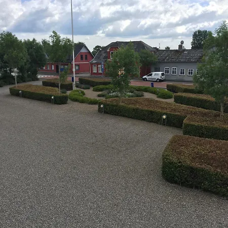 Klover Es 3* Hellevad