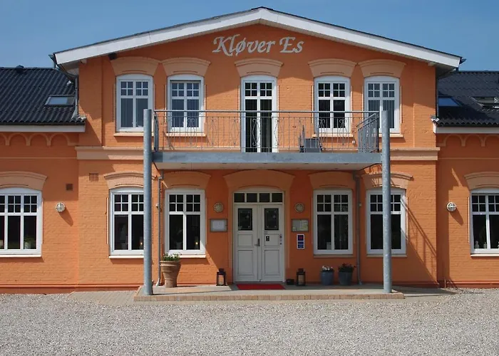 Klover Es 3* Hellevad